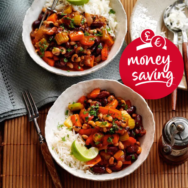 Slimming World bean chilli. Text reads money saving