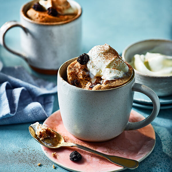 Slimming World cinnamon bun mug cake