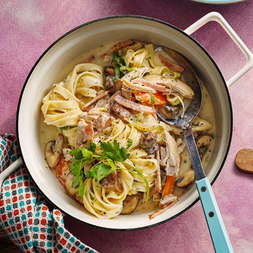 Slow cooker chicken and bacon pasta